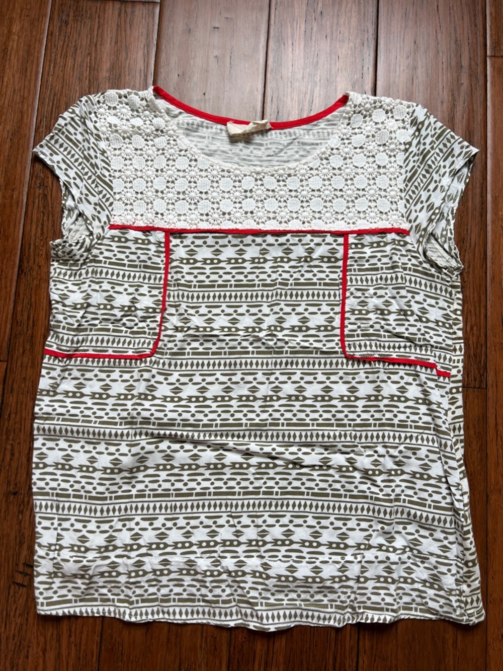 Crochet Yoke Printed Short Sleeve Top with Red Trim - White & Olive